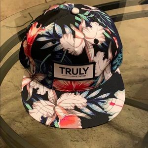Truly SnapBack never worn